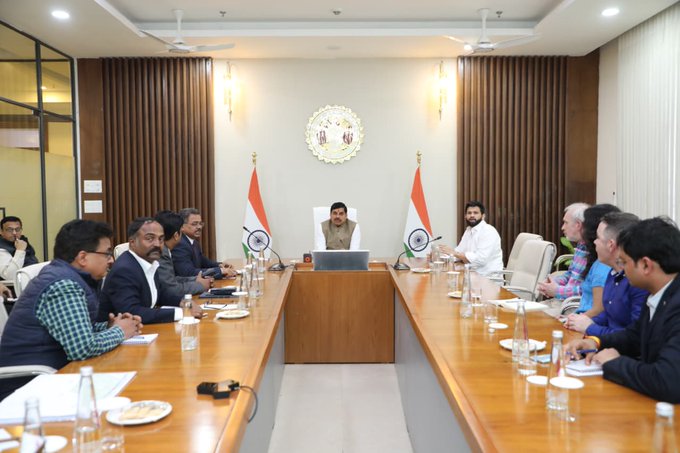 Mohan Yadav, CM Mohan Yadav, Ujjain News, Wildlife Rescue Center, Vanya Jeev Kendra, Madhya Pradesh News, Wildlife Tourism MP, Ujjain Wildlife Center, Jabalpur Wildlife Center, MP Government, Samatva Bhavan Meeting, Forest Tourism MP, MP Latest News, Mohan Yadav Meeting, Wildlife Conservation MP